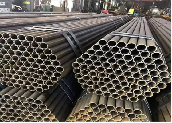 ERW لوله فولاد کربن 0.5-60mm 12M Q195 طول لوله فولاد برای آهن آلات