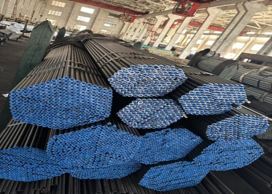 GB/T8162 استاندارد لوله فولادی بدون درز با رنگ سیاه و ±10٪ تحمل فرآیند تولید گرم رول