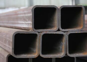 مقاطع فولادی توخالی نورد گرم با ضخامت 0.5 میلی‌متر تا 25 میلی‌متر و تلرانس ±10% برای پروژه‌های ساختمانی